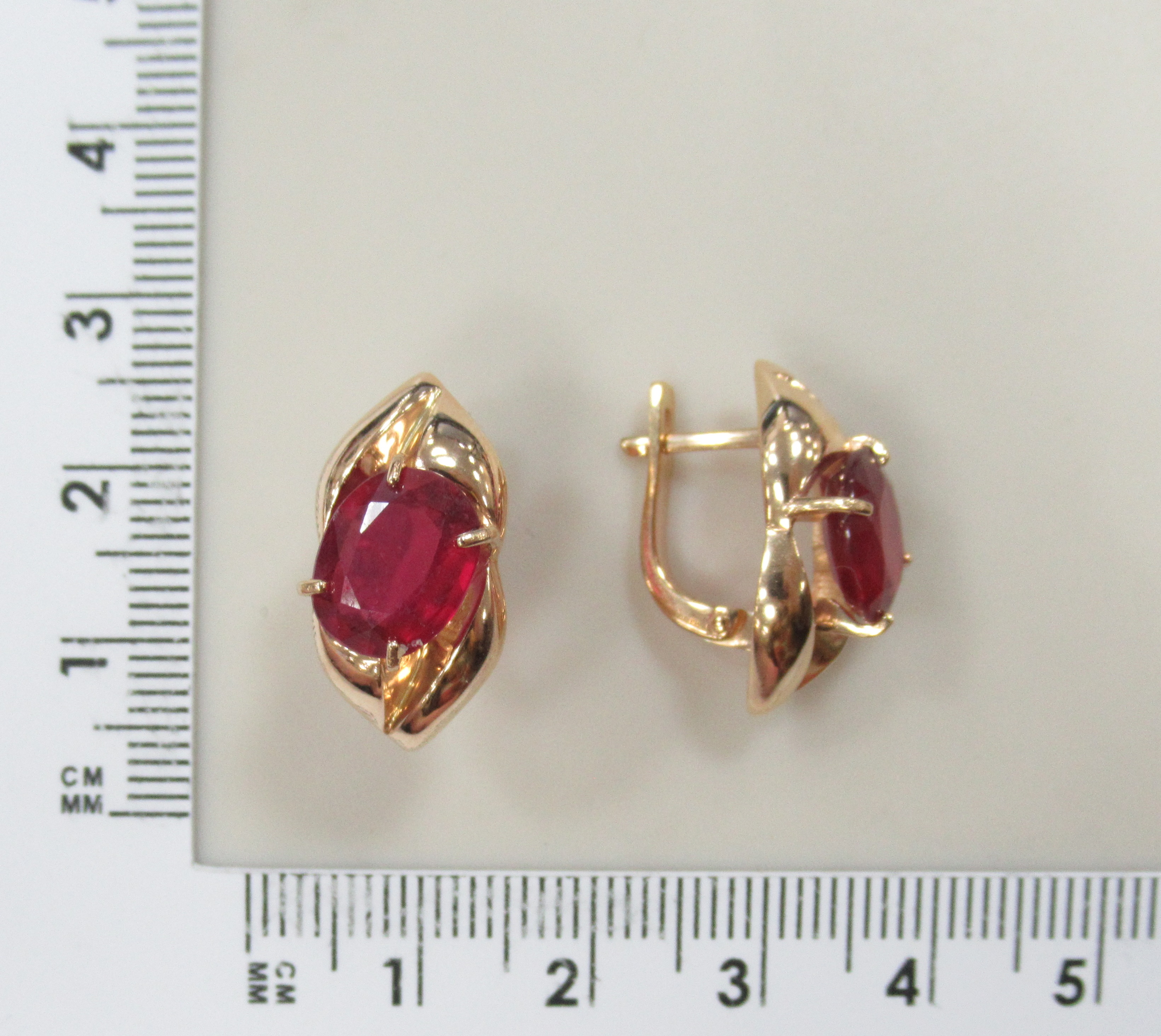 Серебряные серьги с рубинами